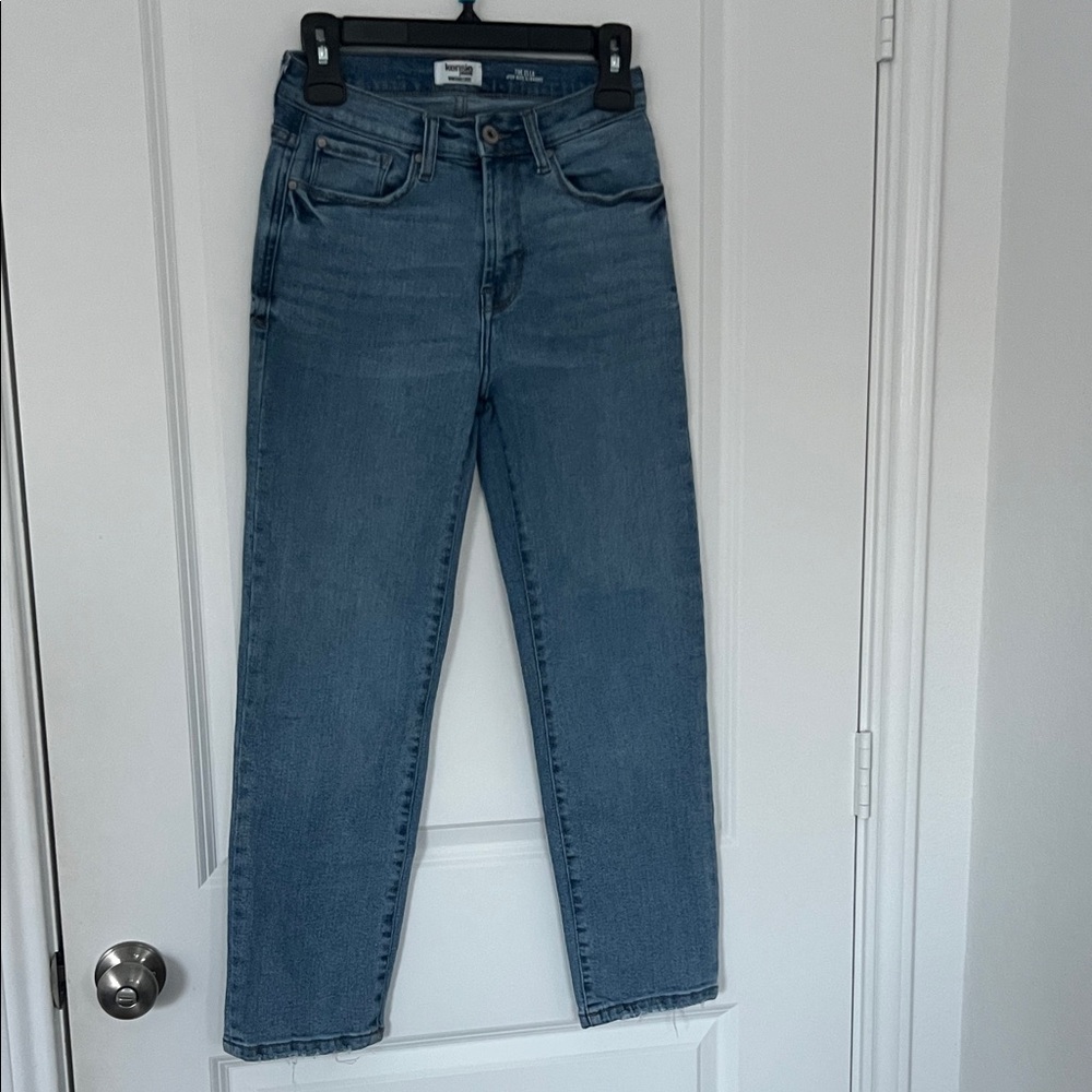 Kensie jeans.